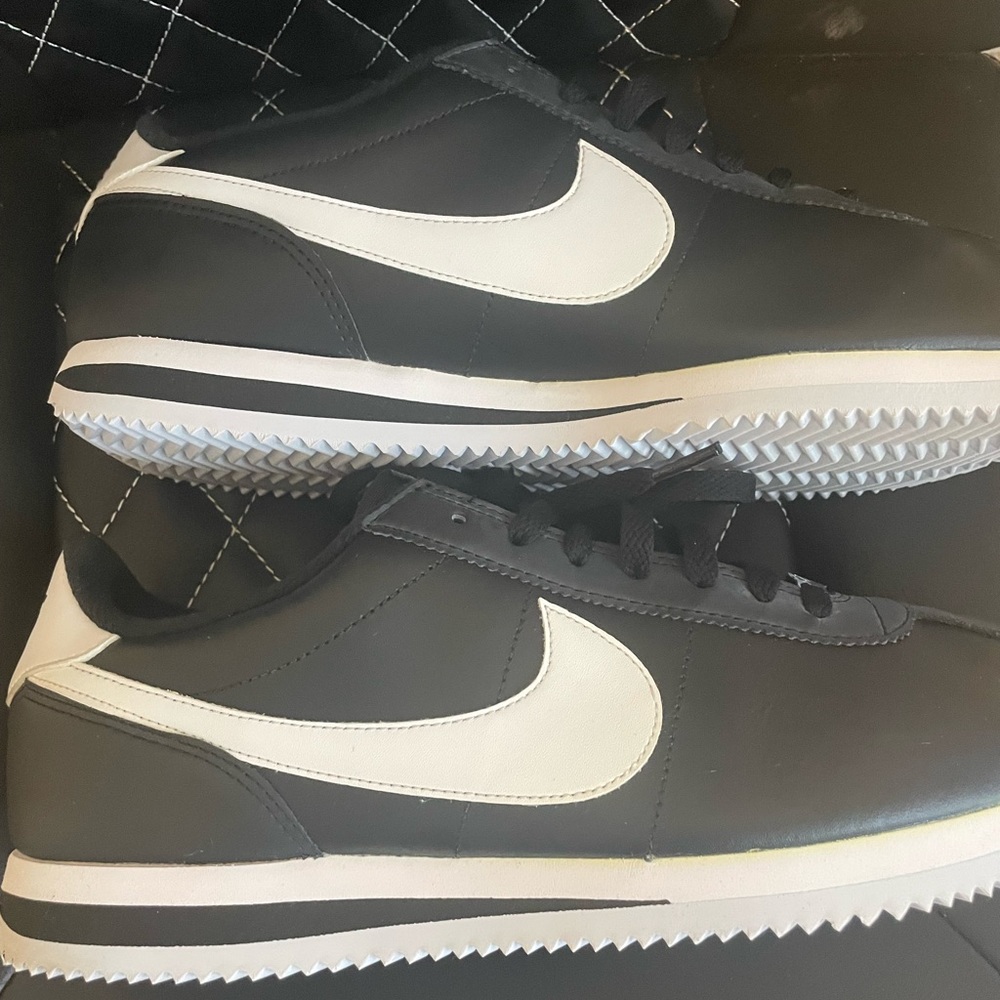 Nike Cortez - Classic BLK/White Size 11